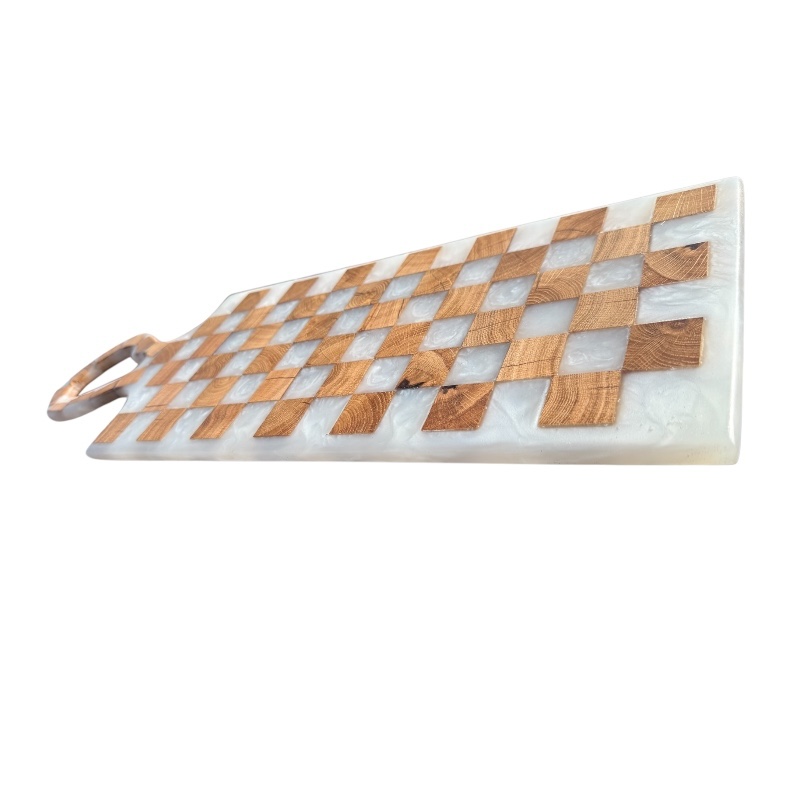 Designové prkénko s bílou pryskyřicí