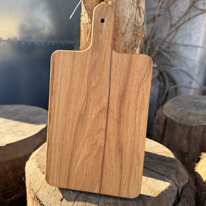 Dubové krájecí prkénko s rukojetí 