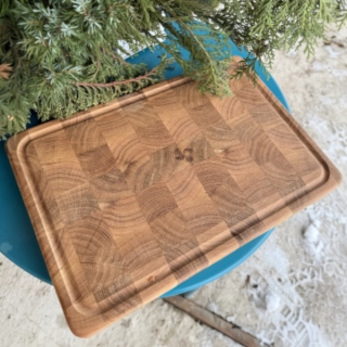 Masivní lepené prkénko 